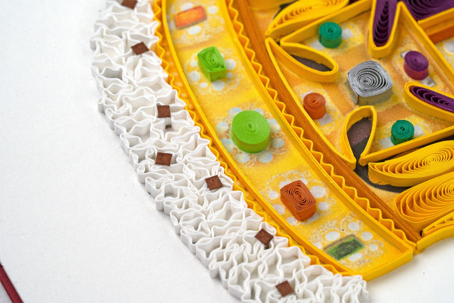 St Edward's Crown Quilling Card