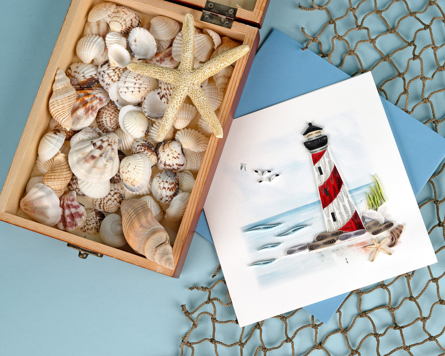 Red & White Lighthouse Quilling Card