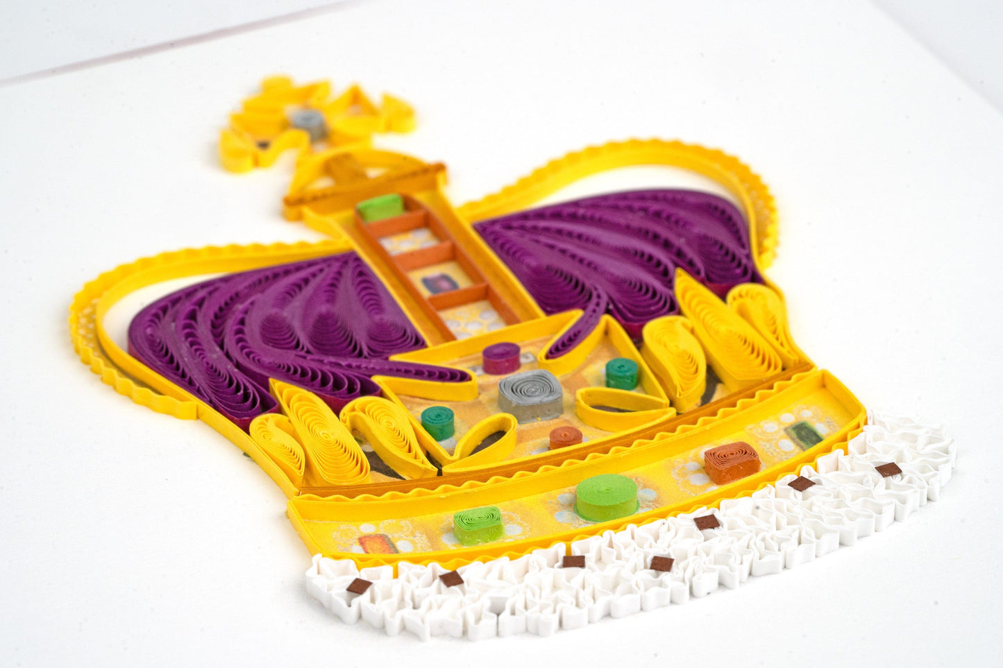 St Edward's Crown Quilling Card